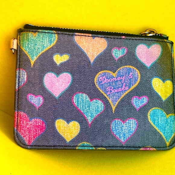 🌈 Rainbow Zipper Hearts Dooney and Bourke card holder keychain pouch - Picture 6 of 8